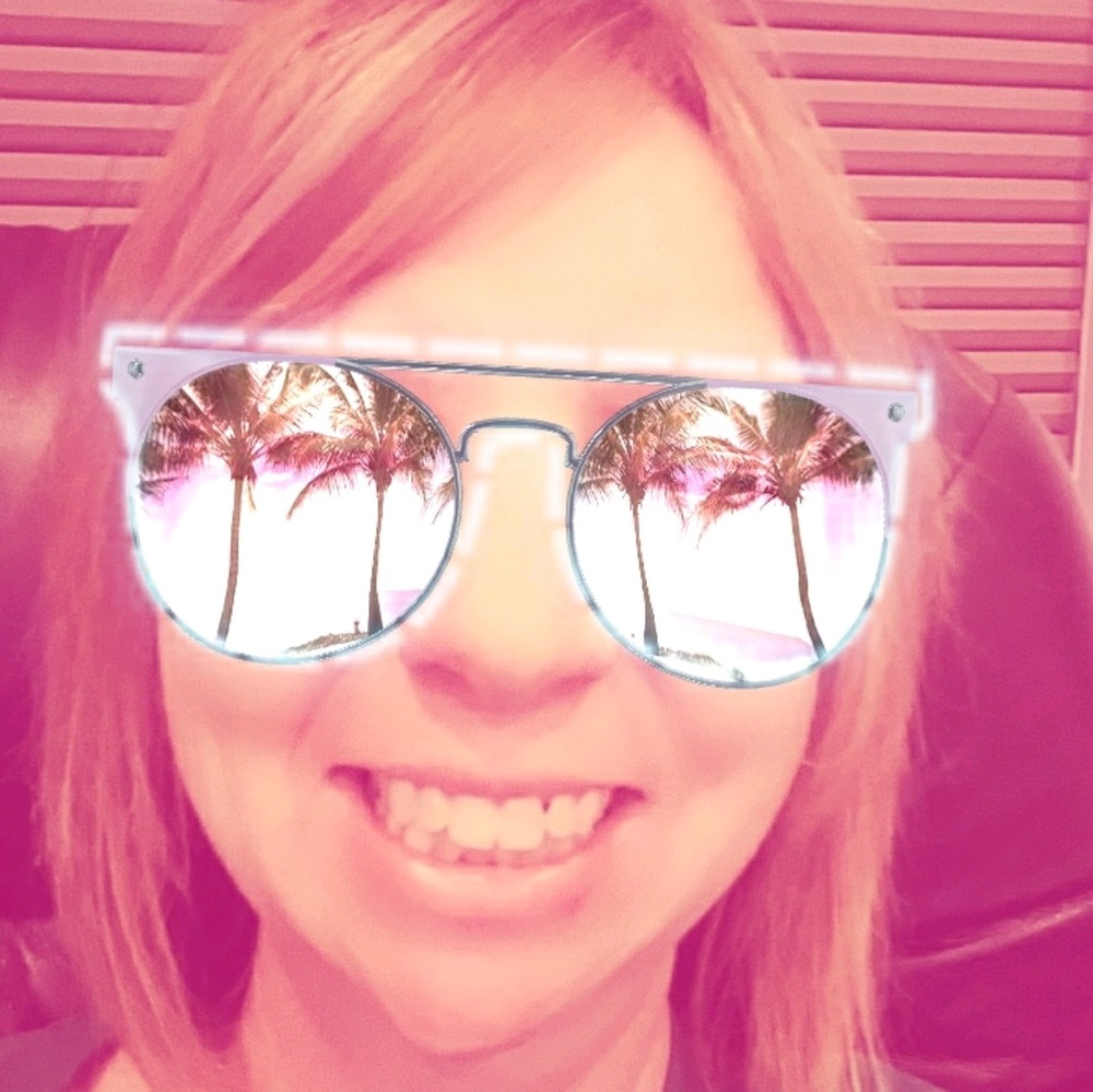 Meet your Posher, Debbie